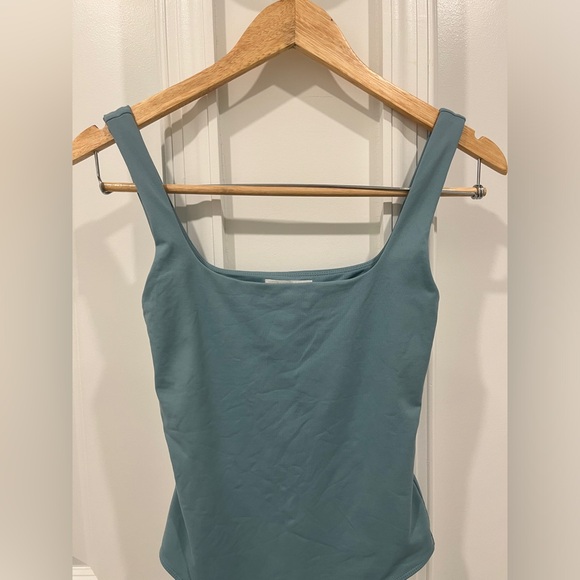 Aritzia Contour Cut out Bodysuit Size Small - Picture 4 of 6